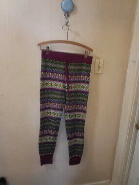 GapBody Sz S fuchsia Fair Isle leggings Nylon/Merinowool blend
